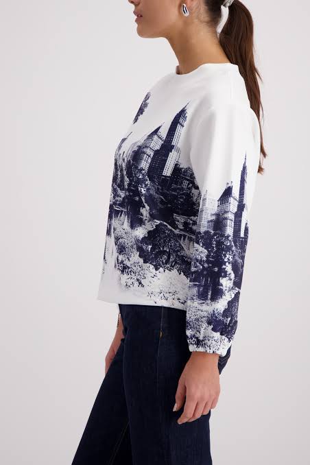 Sudadera MONARI con estampado ciudad