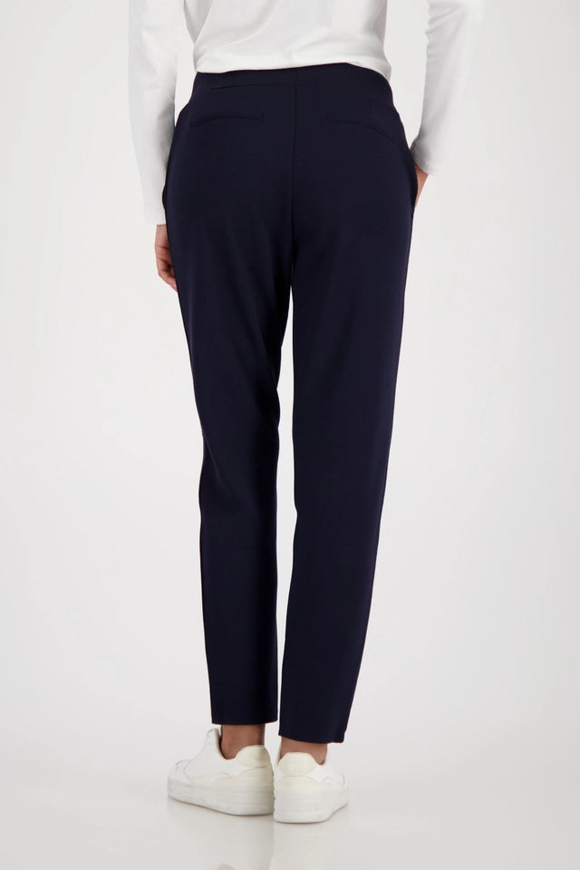 Pantalón MONARI corte joggers azul marino