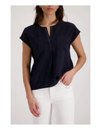 Blusa MONARI color negro