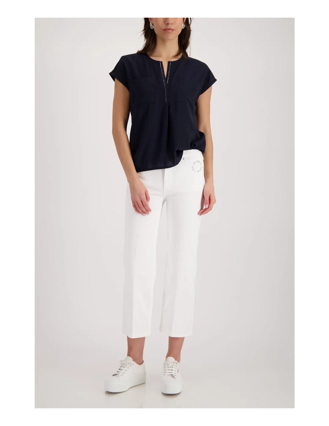Blusa MONARI color negro
