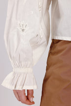 Blusa MONARI con bordado