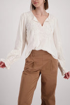 Blusa MONARI con bordado