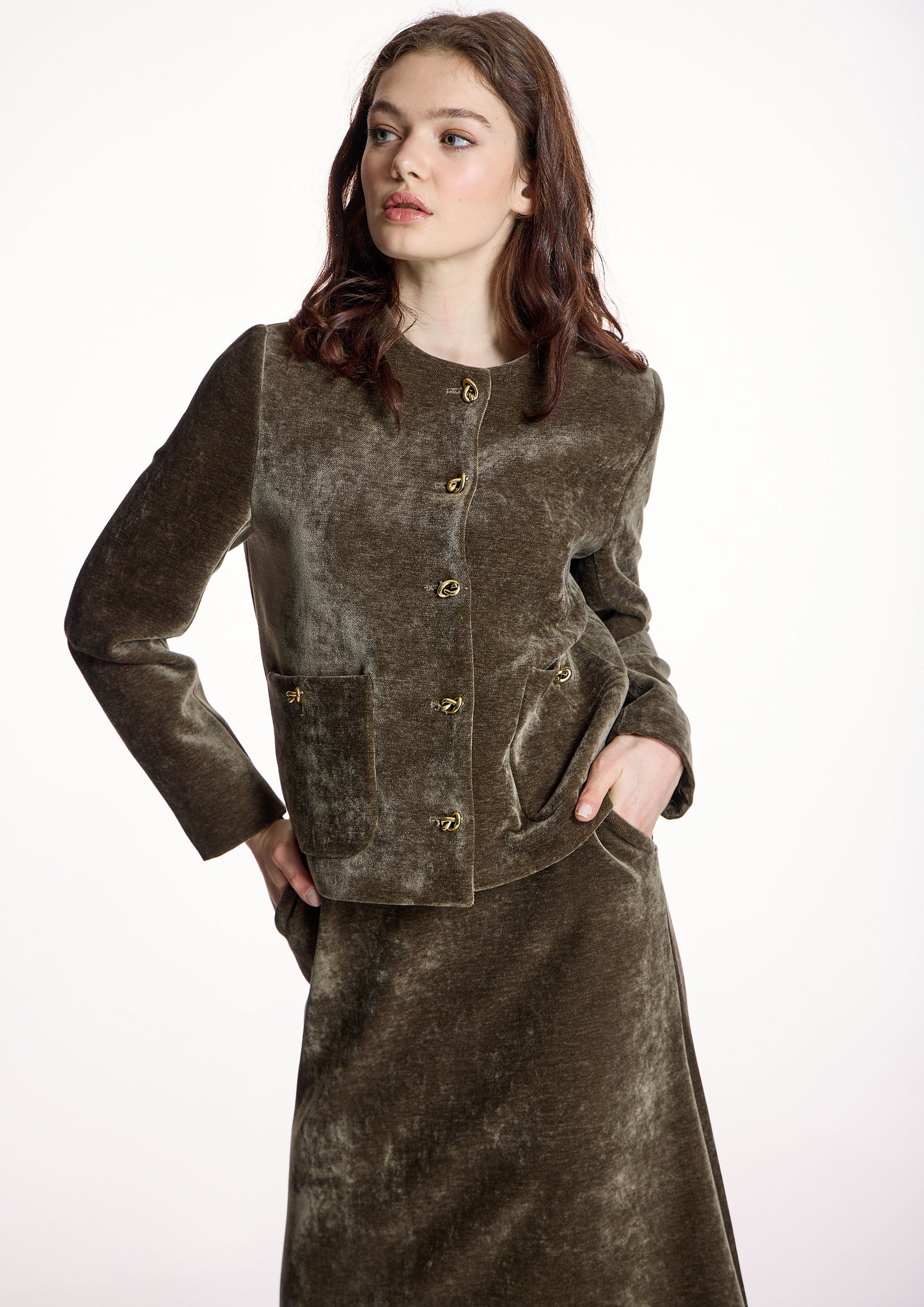 Chaqueta ALBA CONDE corta de terciopelo