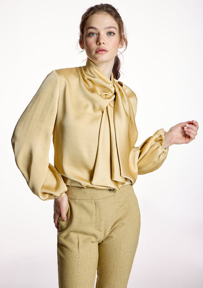 Blusa ALBA CONDE amarilla con lazada