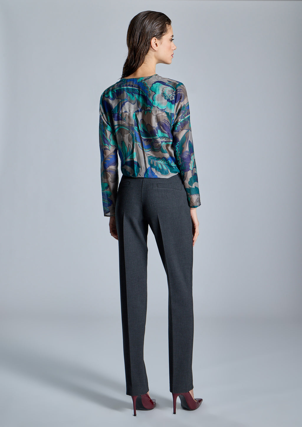 Blusa ALBA CONDE cruzada estampado azul