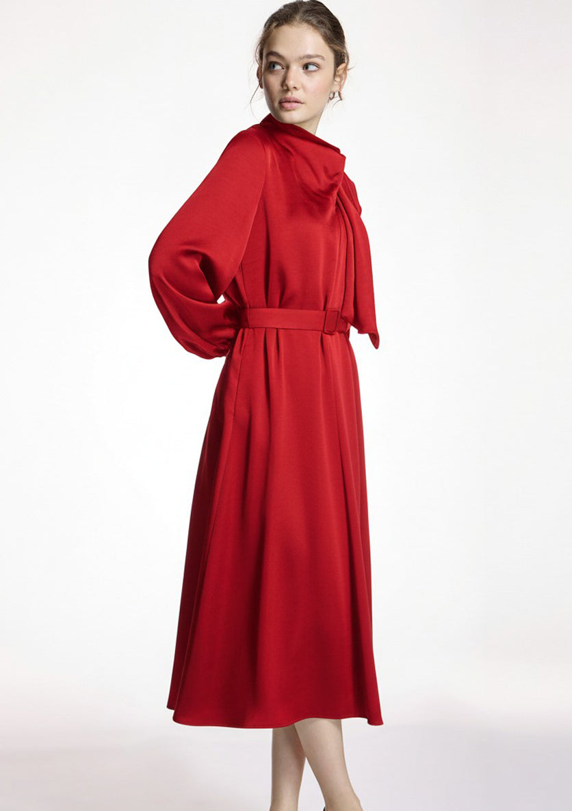 Vestido ALBA CONDE satinado rojo con lazada