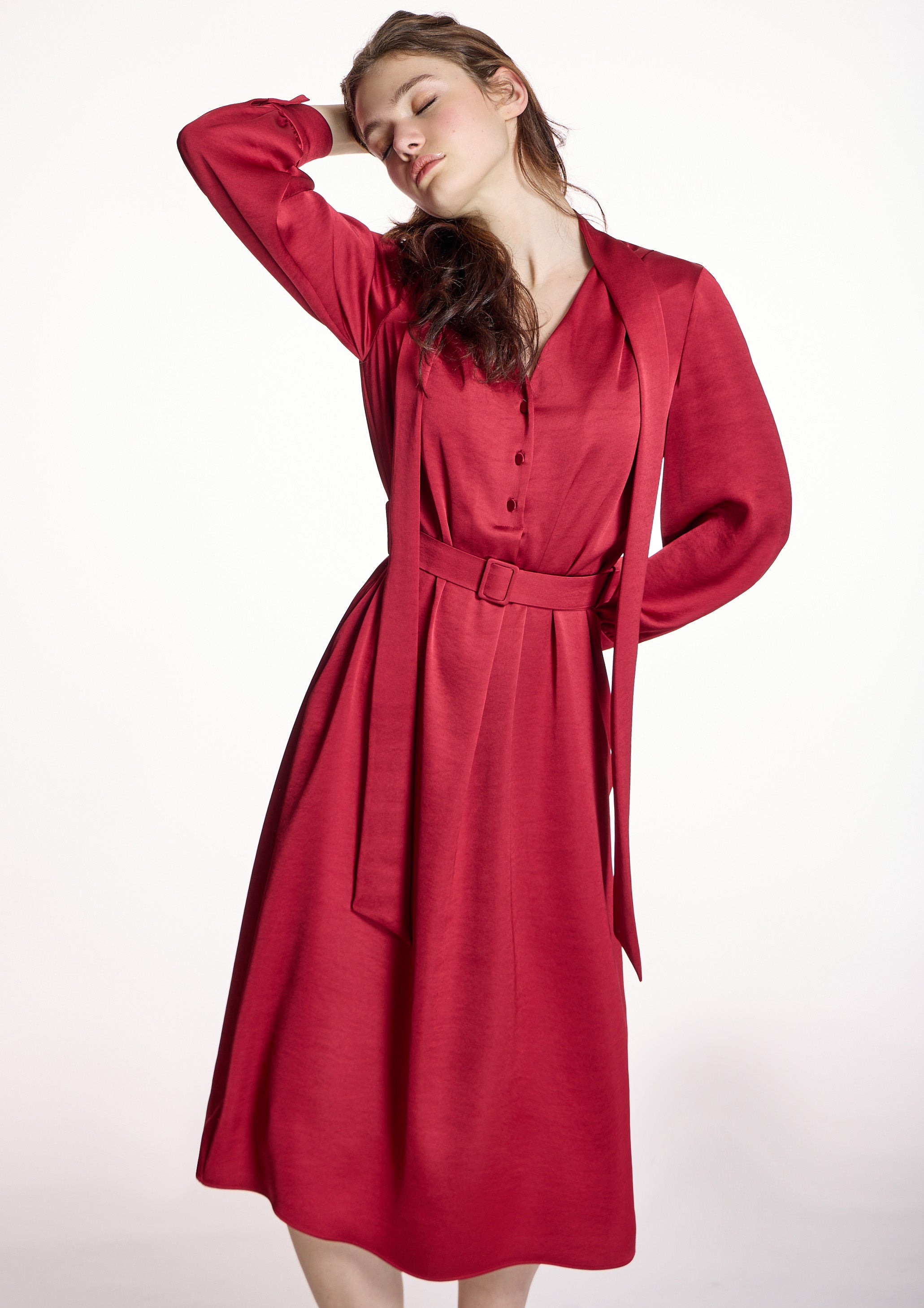 Vestido ALBA CONDE satinado rojo