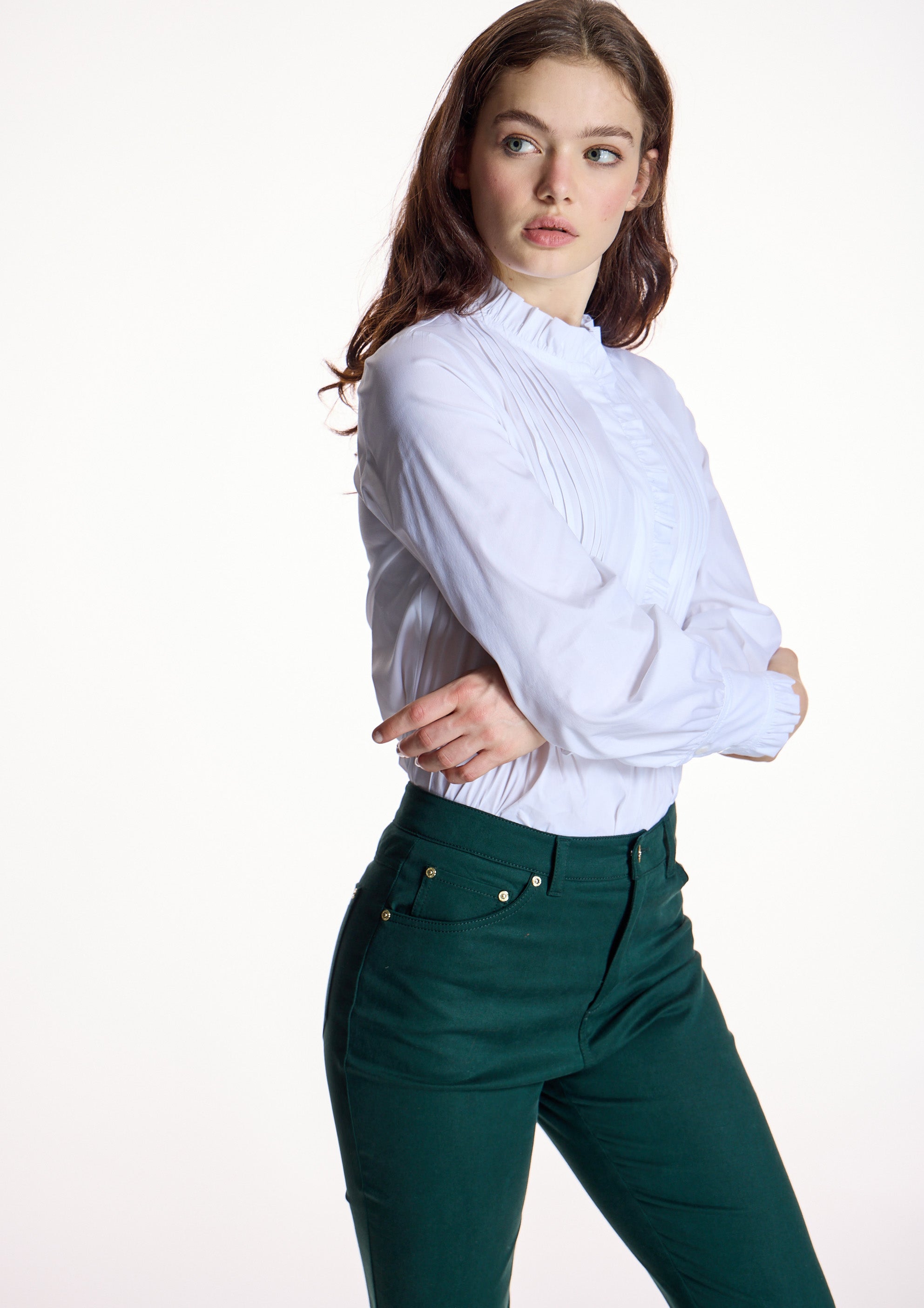 Pantalón ALBA CONDE bajo flared