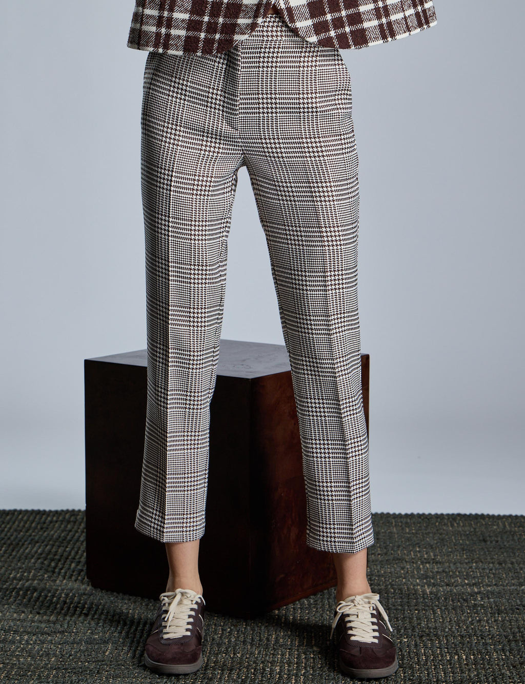 Pantalón ALBA CONDE de cuadros príncipe de gales