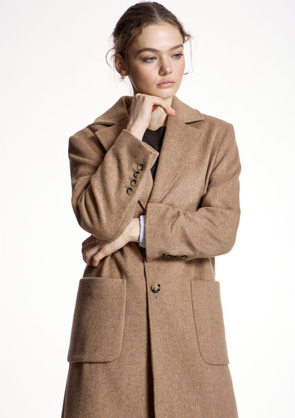 Abrigo ALBA CONDE color camel con solapa