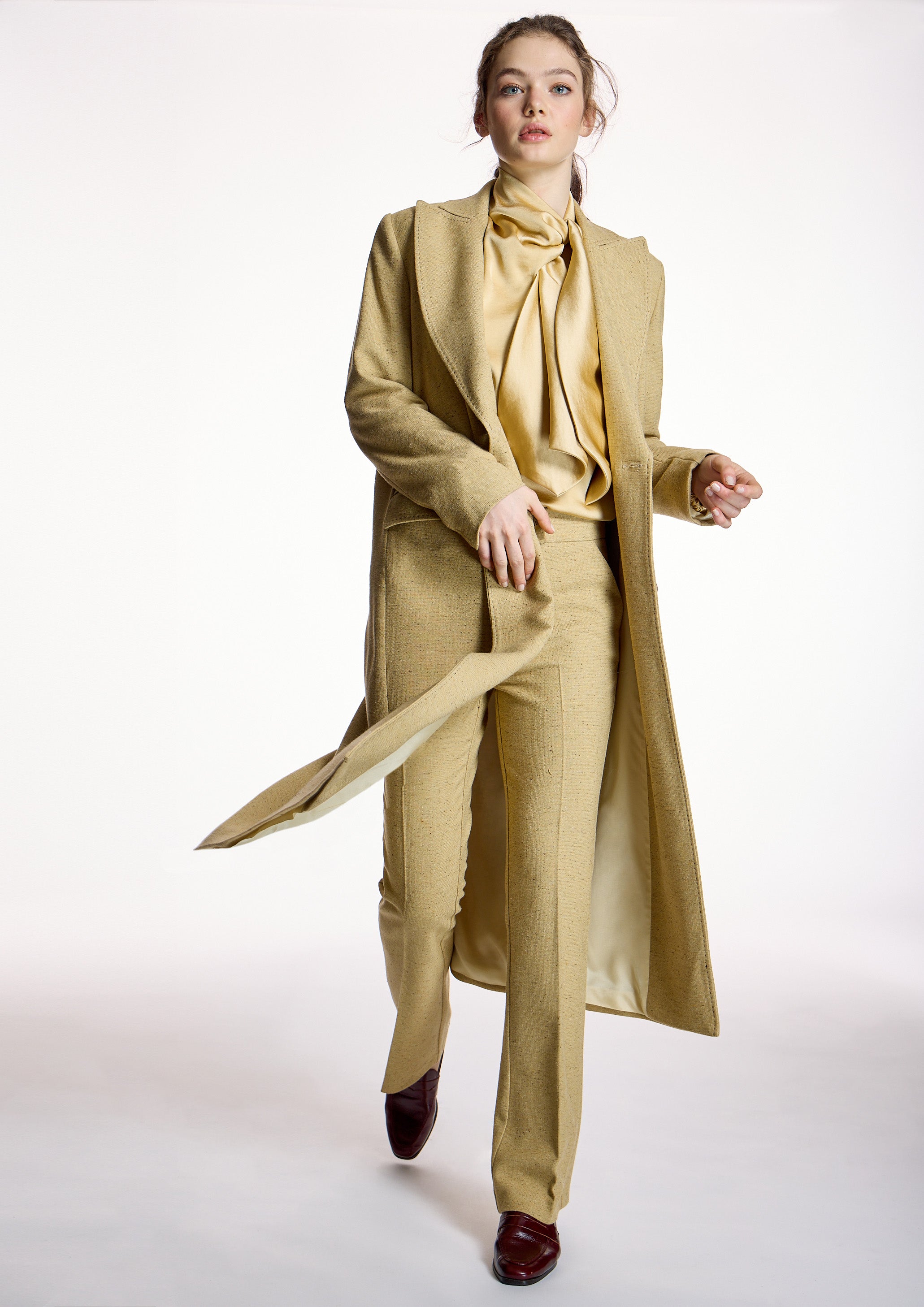 Abrigo ALBA CONDE largo amarillo