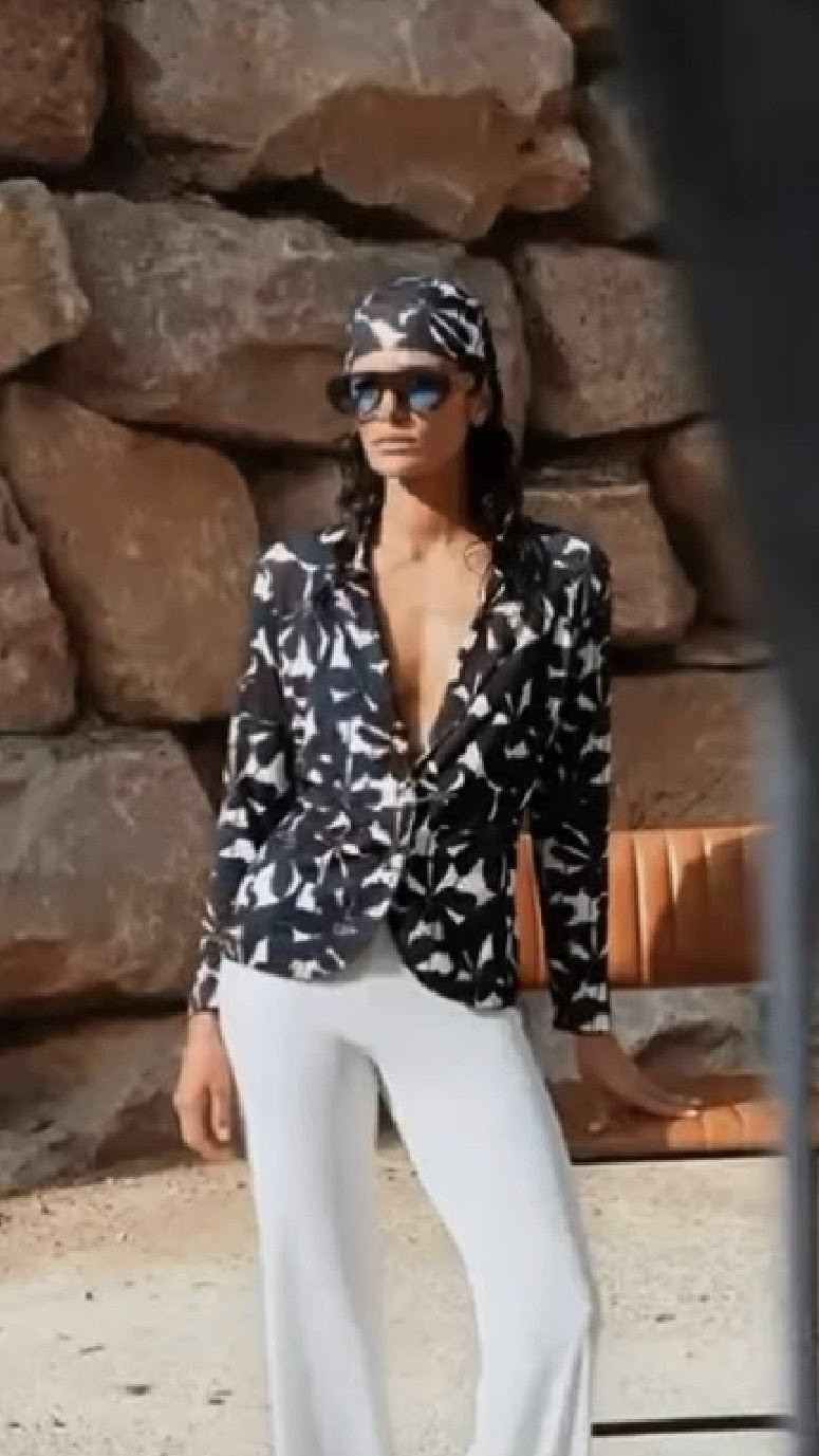 Chaqueta SEE THE MOON estampado floral
