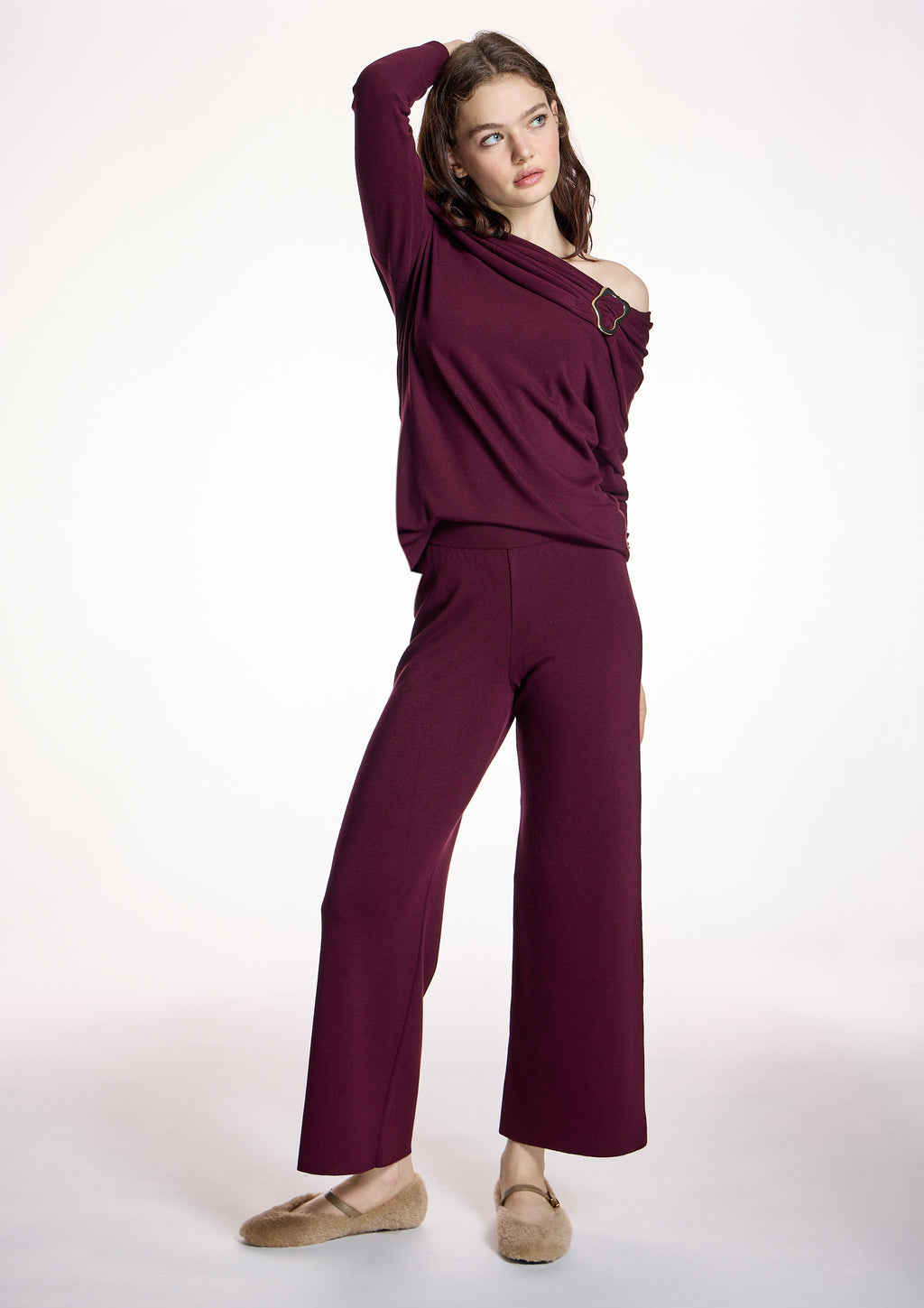 Pantalón ALBA CONDE burdeos de punto