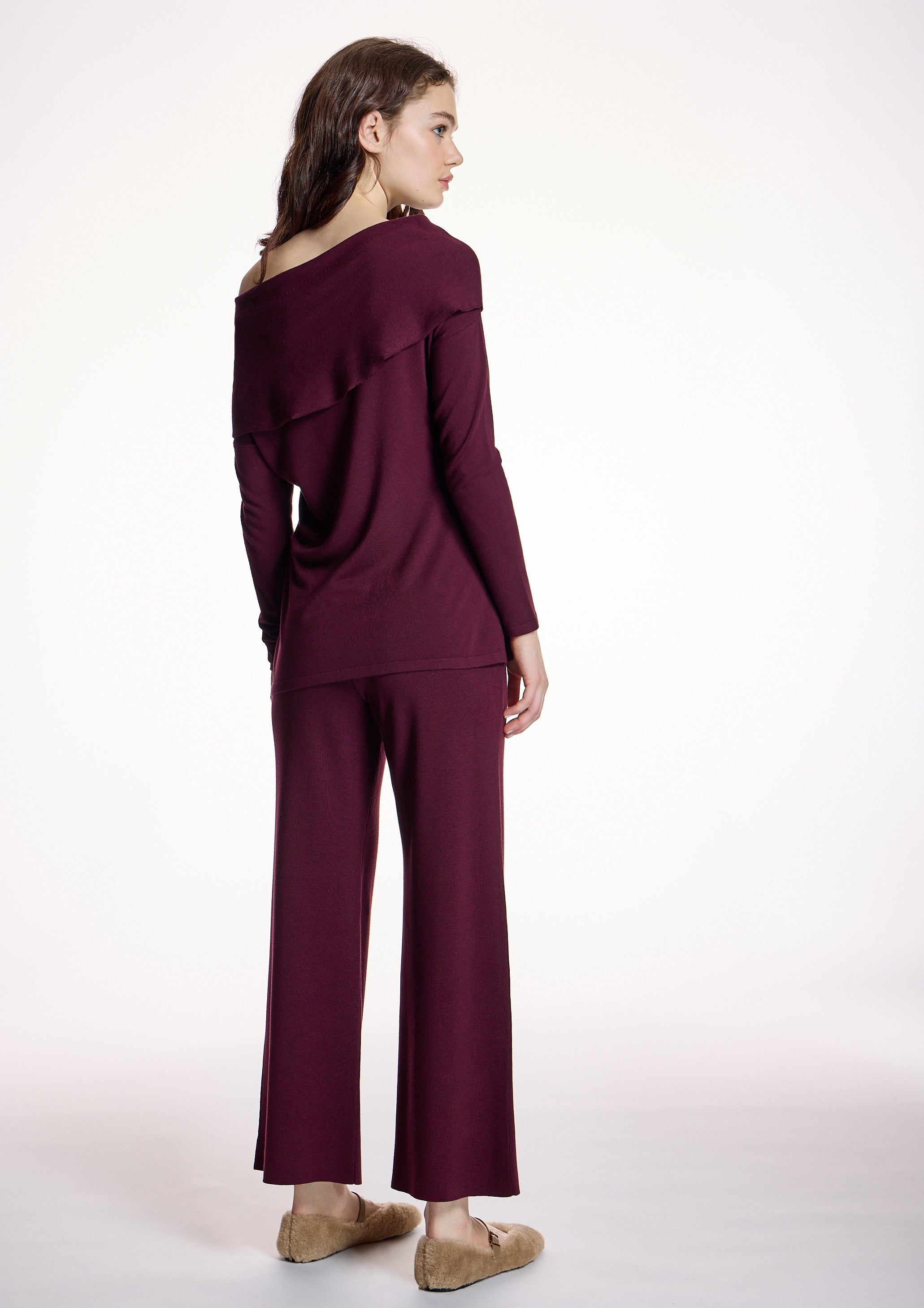 Pantalón ALBA CONDE burdeos de punto