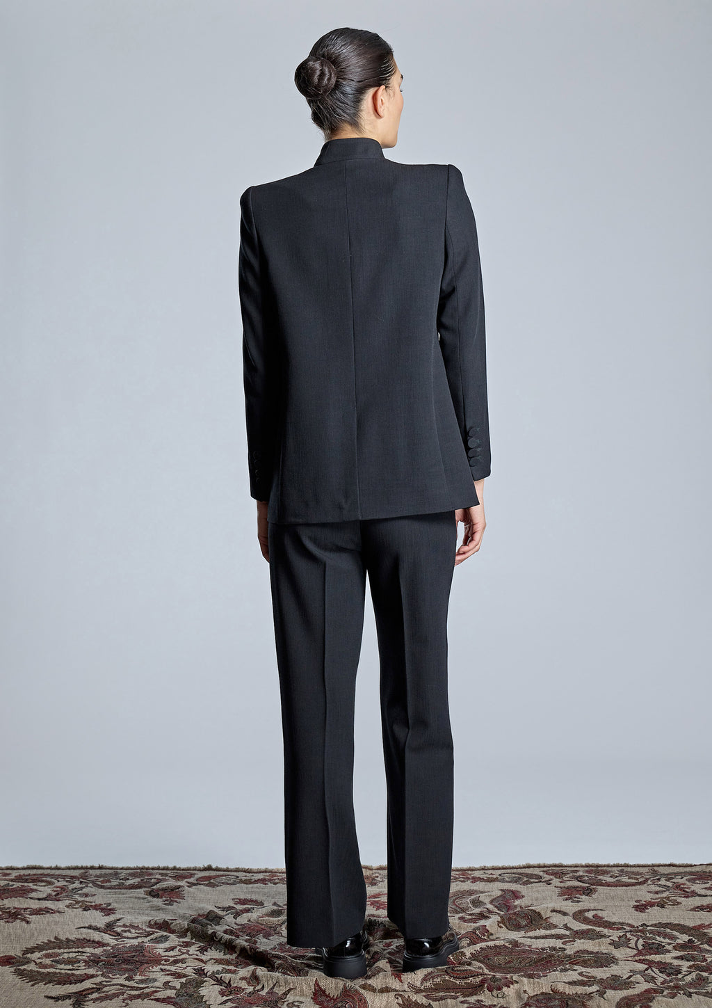 Chaqueta ALBA CONDE negra cruzada
