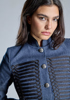 Chaqueta ALBA CONDE denim con detalle de alamares