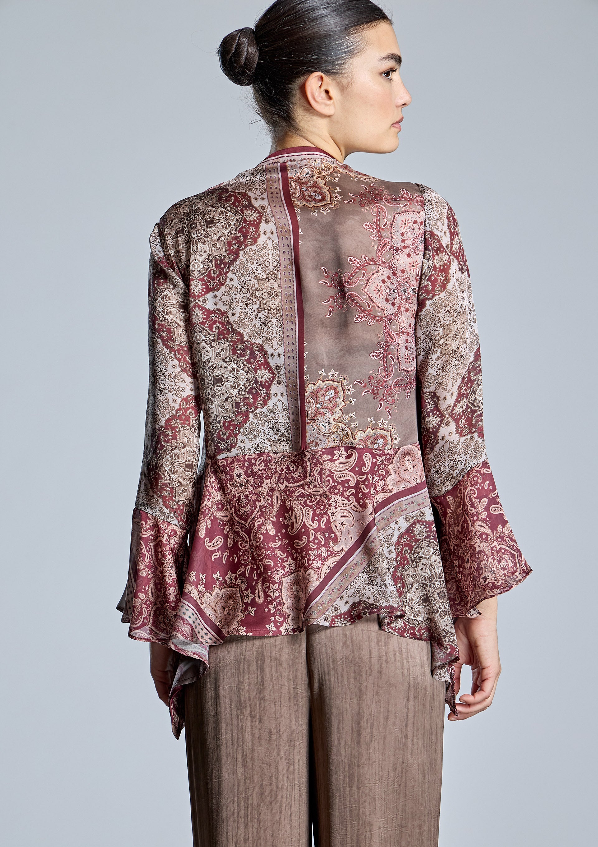 Blusa ALBA CONDE fluida estampada burdeos