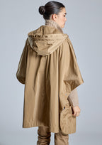 Capa ALBA CONDE camel con capucha