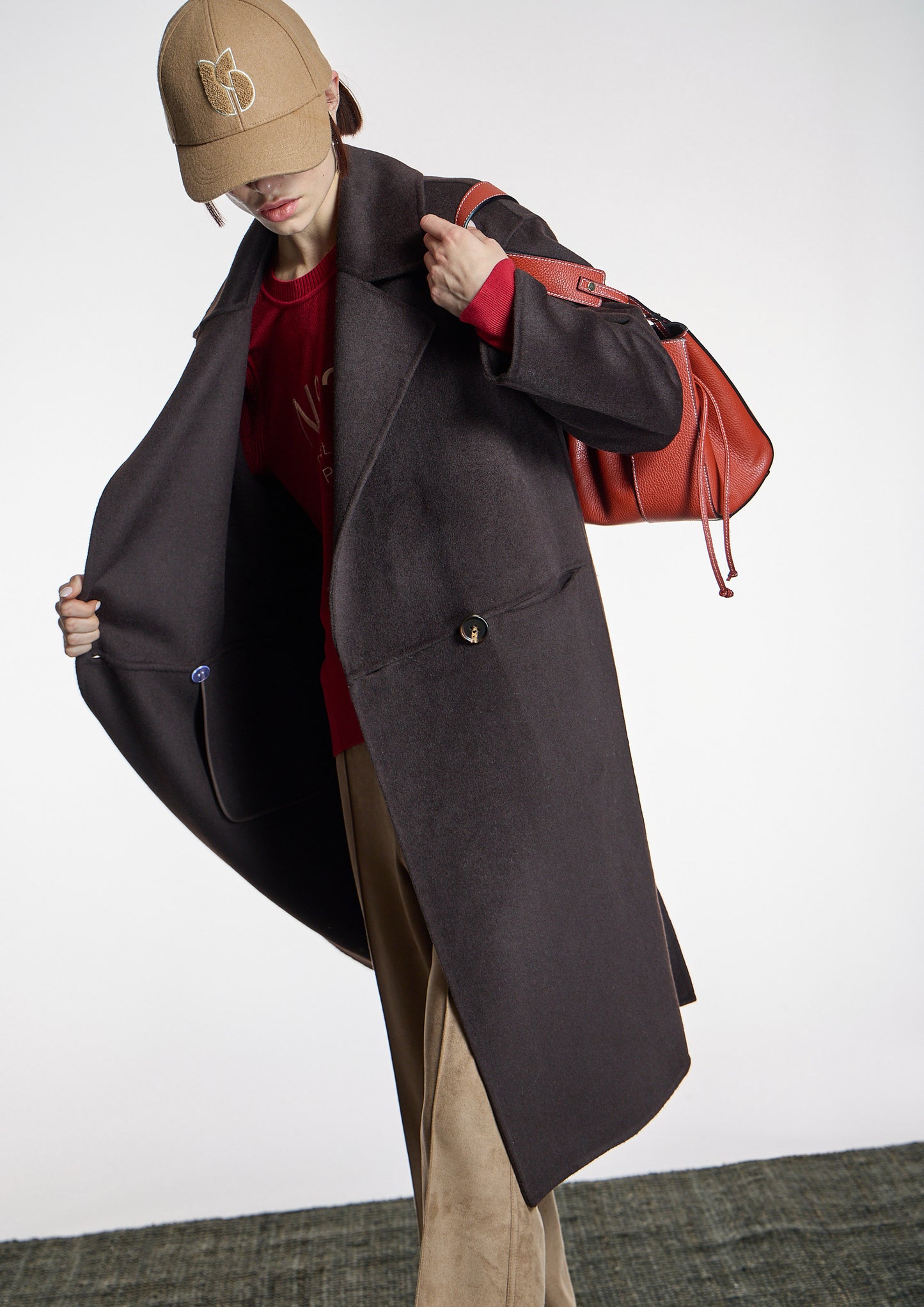 Abrigo ALBA CONDE largo marrón