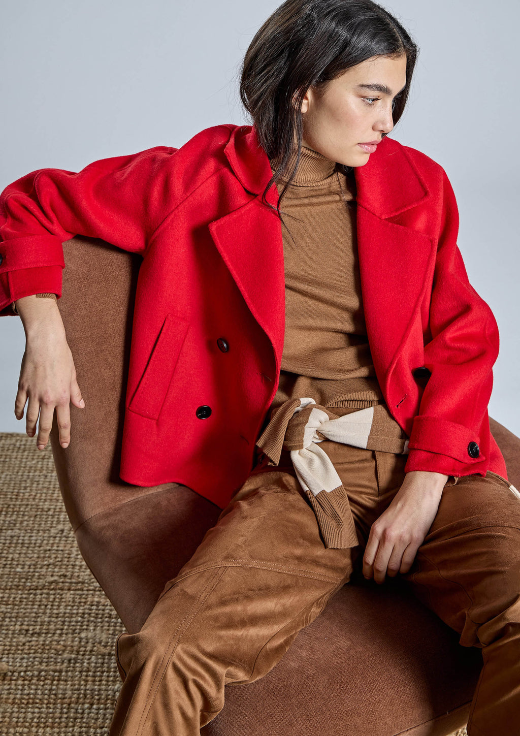 Chaqueta ALBA CONDE corta color rojo con solapa