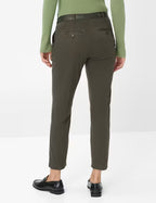 Pantalón BRAX FEEL GOOD corte chino verde