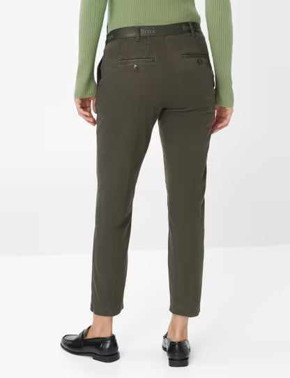 Pantalón BRAX FEEL GOOD corte chino verde
