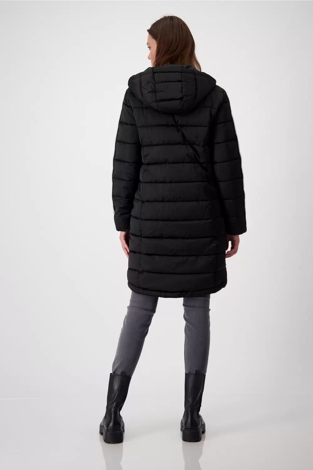 Parka MONARI color negro