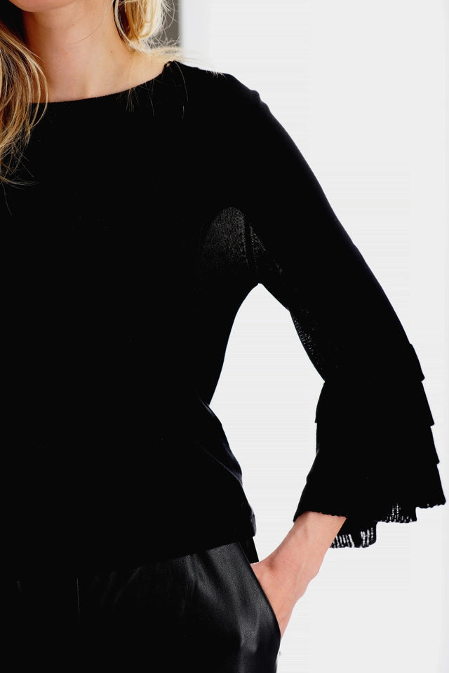 Jersey MONARI negro con volantes en las mangas