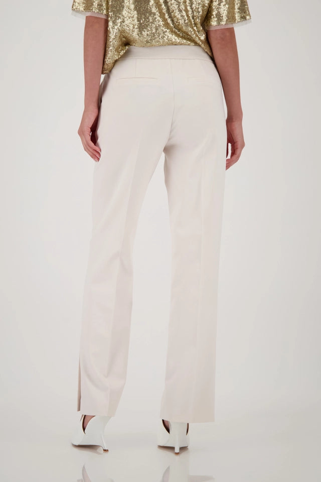 Pantalón MONARI recto con raya color crudo