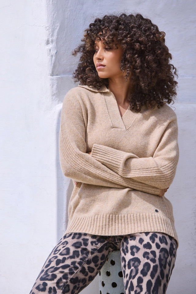 Jersey MONARI tipo polo color camel