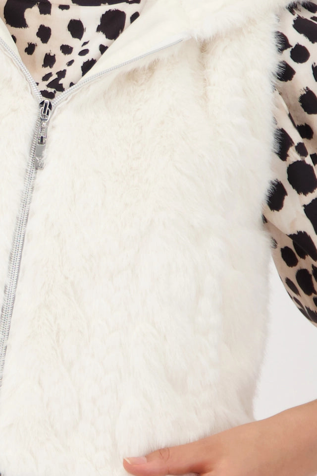 Chaleco MONARI corto de pelo