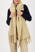 Bufanda MONARI color canela esponjosa