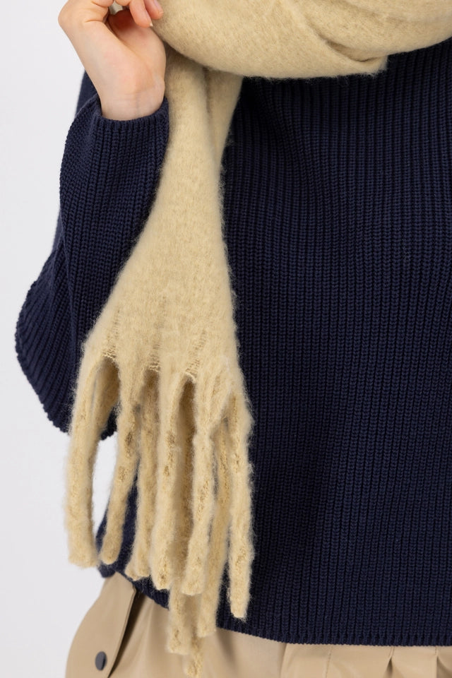 Bufanda MONARI color canela esponjosa