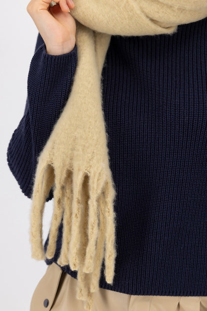 Bufanda MONARI color canela esponjosa