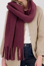Bufanda MONARI color burdeos esponjosa