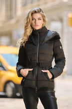 Chaqueta MONARI negra acolchada con cinturón