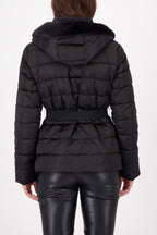 Chaqueta MONARI negra acolchada con cinturón