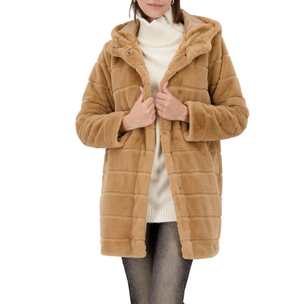 Abrigo MONARI simil piel con capucha