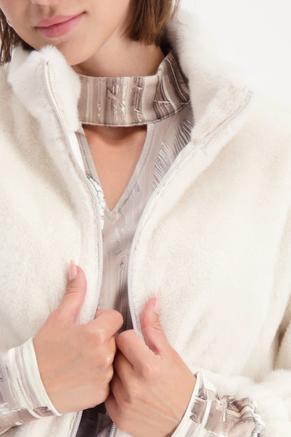 Chaqueta MONARI de pelo en color crudo