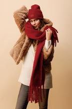 Bufanda MONARI color rubí esponjosa