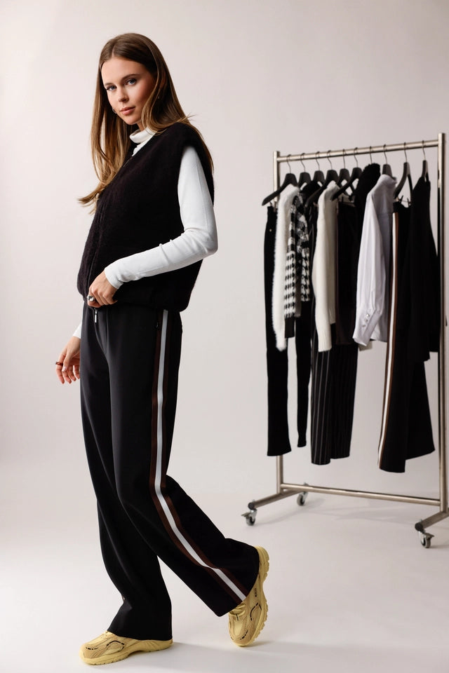 Pantalón MONARI recto con rayas en el lateral