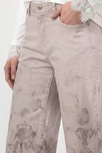 Pantalón MONARI vaquero con estampado ornamental