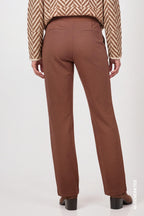 Pantalón MONARI corte jogger color camel