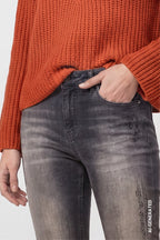 Pantalón MONARI vaquero con detalles de pedrería