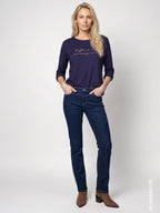 Camiseta MONARI azul con letras de pedrería