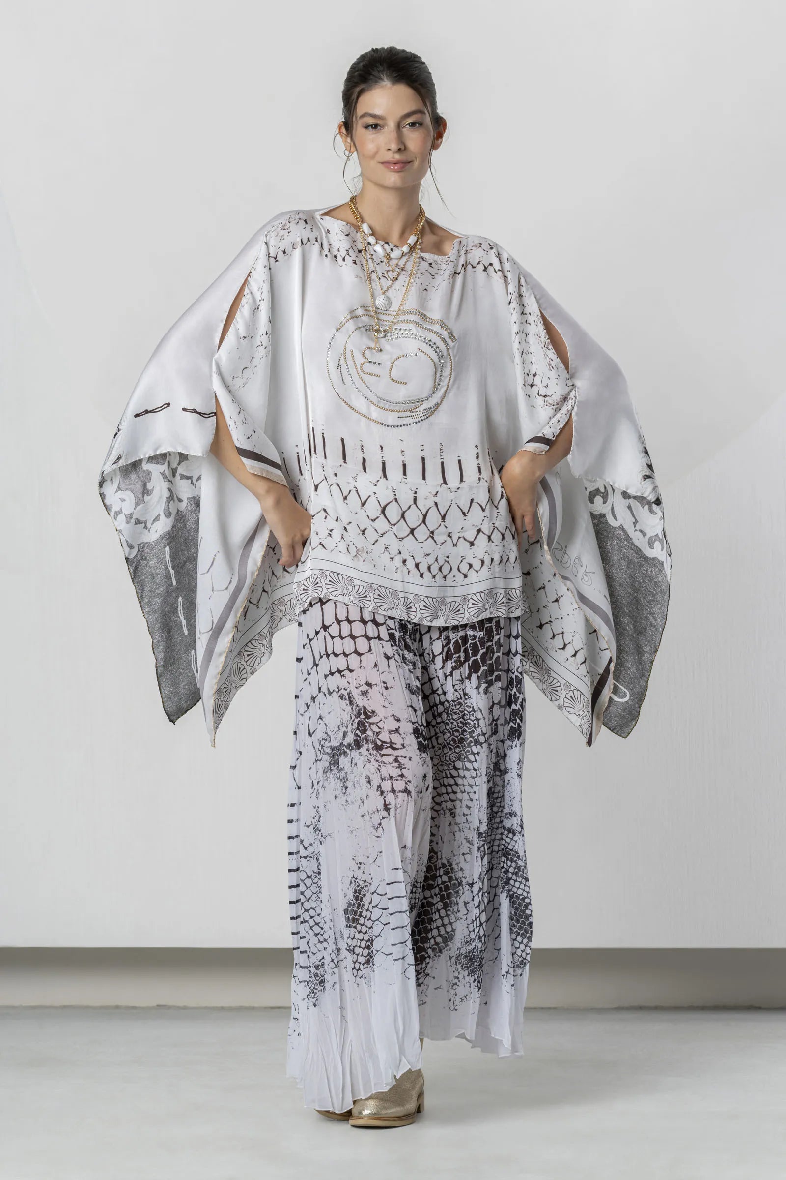 Caftán ELISA CAVALETTI estampado maxi blanco y marrón