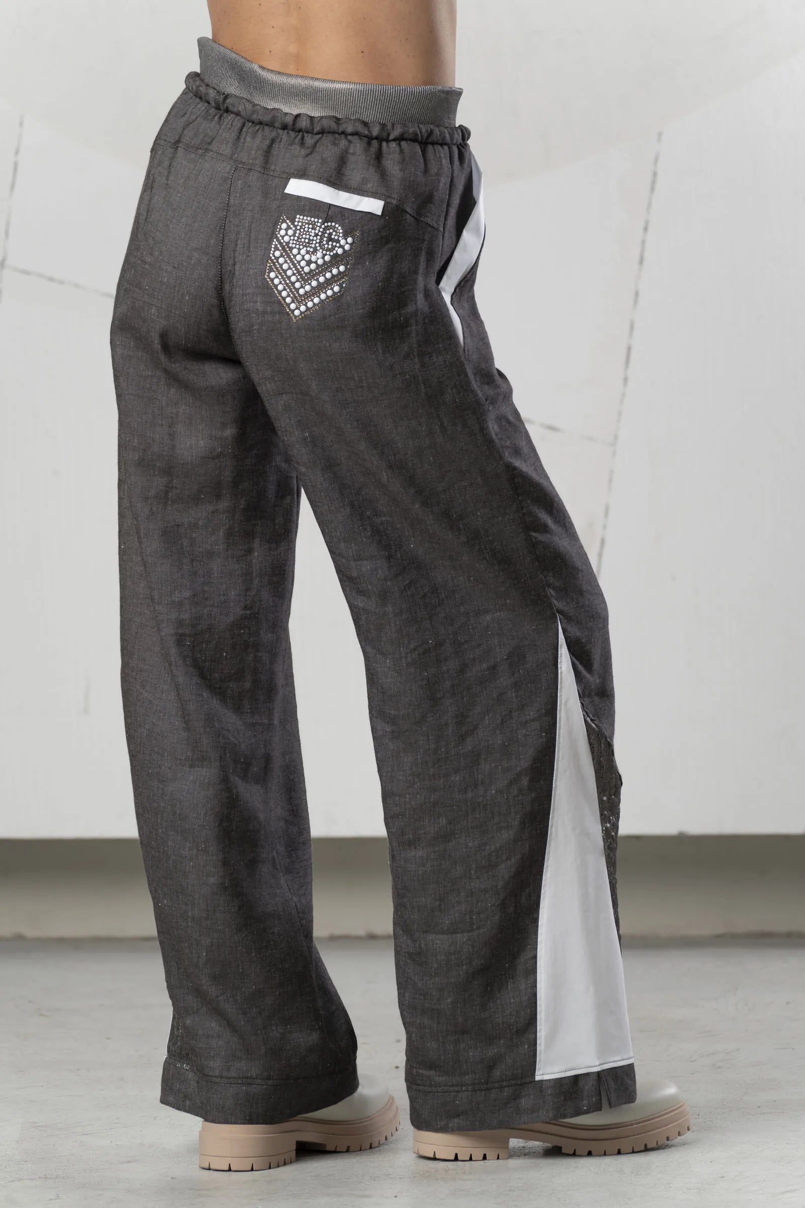 Pantalón ELISA CAVALETTI de lino laminado bronce