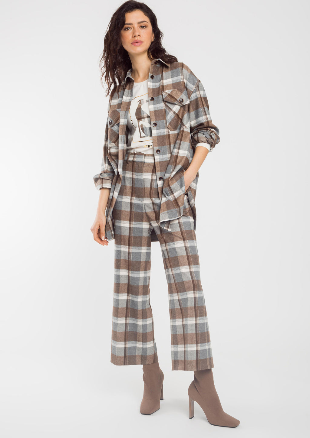 Pantalón ALBA CONDE recto tobillero de cuadros