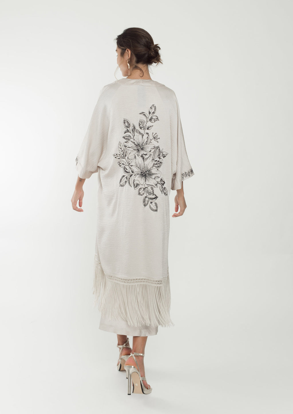 Kimono ALBA CONDE largo amplio satinado