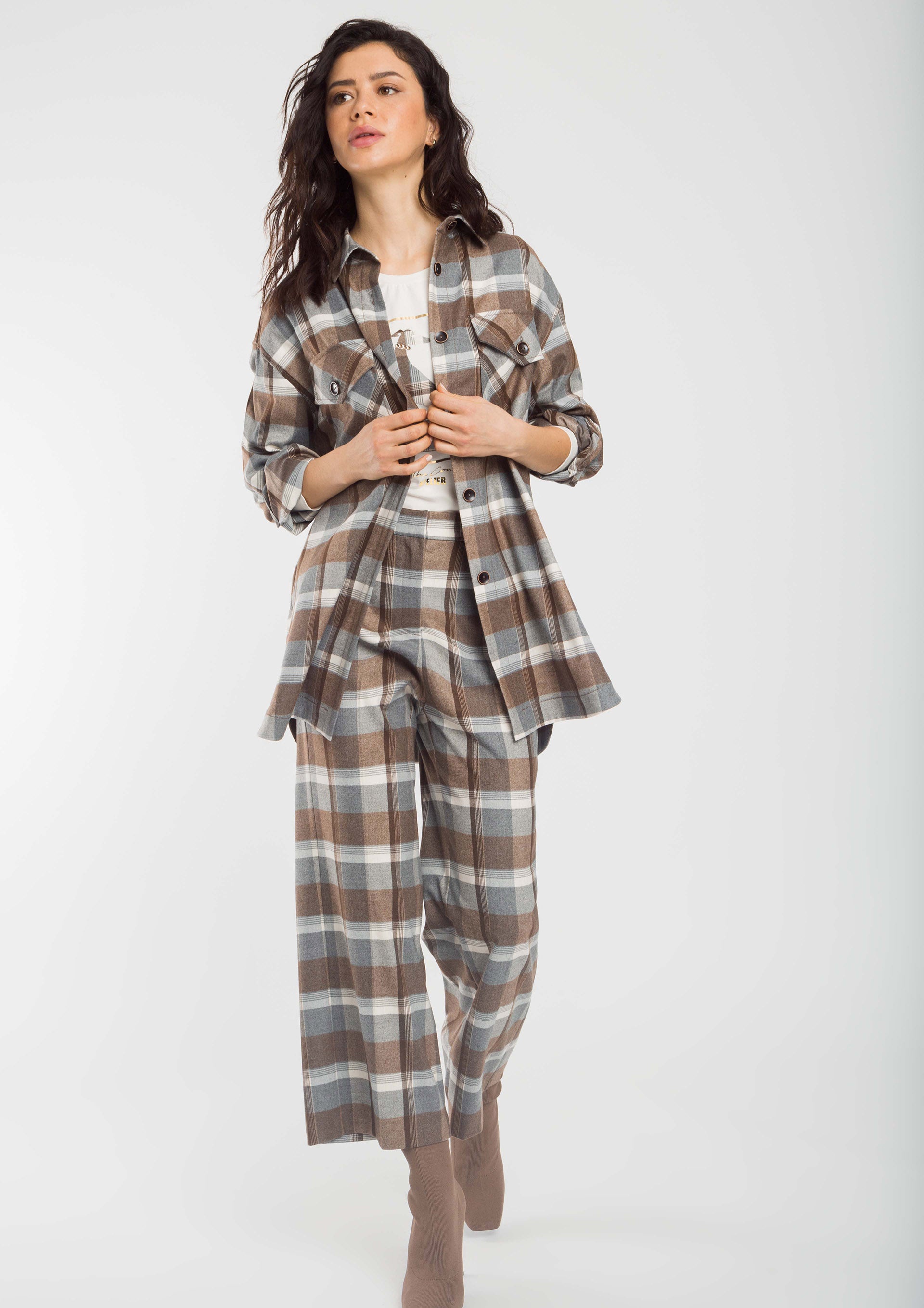 Pantalón ALBA CONDE recto tobillero de cuadros